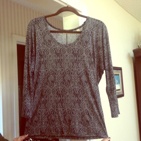 New York and Company- Gray and Black Printed Top