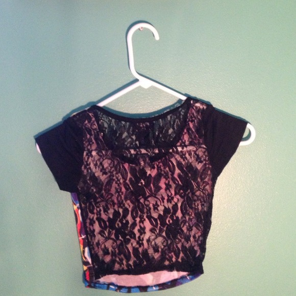 ❌TRADED❌Graffiti crop top - Picture 2 of 4