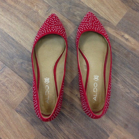 Adorable red flats - Picture 2 of 4