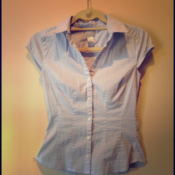 H&M button down baby blue shirt
