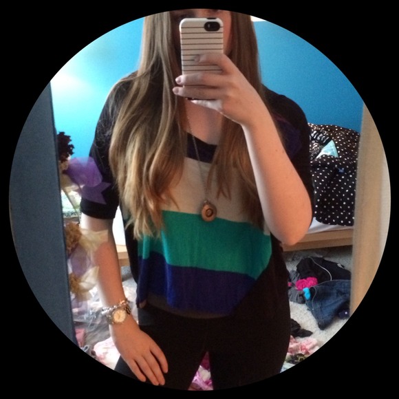 Gently used flowy color-block top