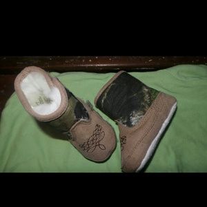 Baby boy camo boots size 1
