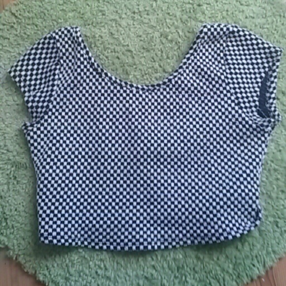 Checkered Crop top - Picture 2 of 3