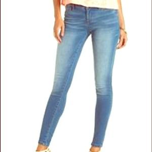 Charlotte Russe Skin Tight Jegging