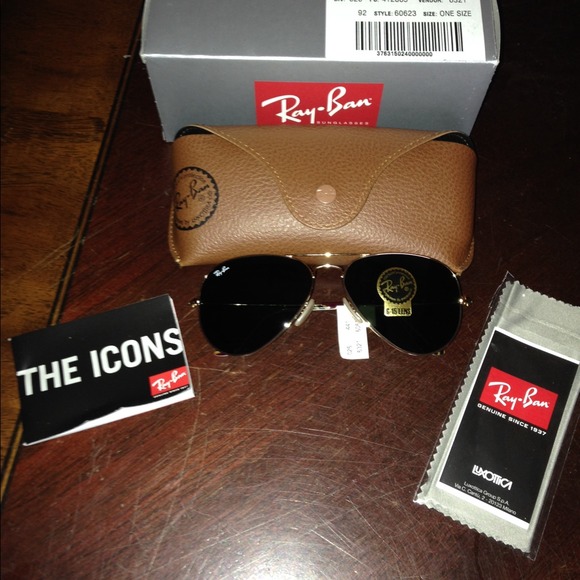 *BRAND NEW* authentic RayBan aviators!