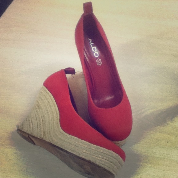 Aldo wedges