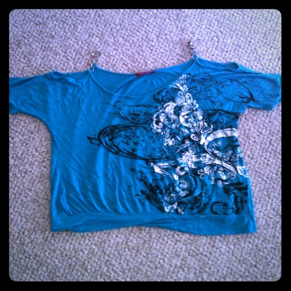 Short top shirt