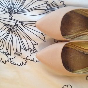 Express Pointed Toe Flat in Soft Pink