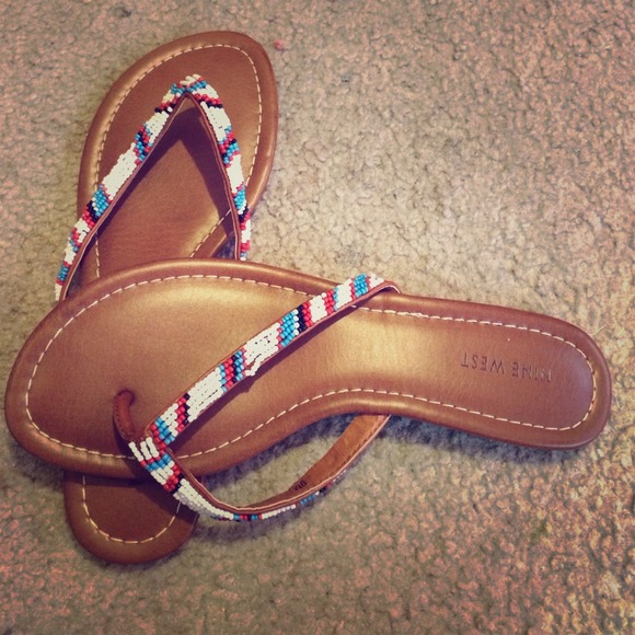 *Reduced* Super cute Nine West beaded sandals 😍👍