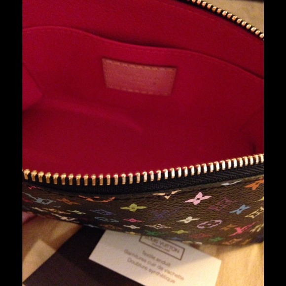 👛Louis Vuitton Cosmetic Case💄HOLD - Picture 2 of 4