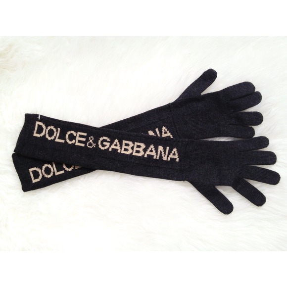 🌸SALE! -- ✨HP!✨ D&G charcoal grey wool gloves!