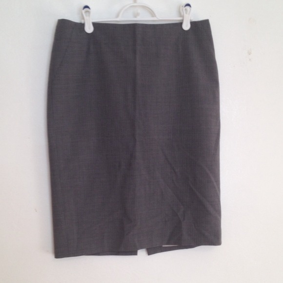 Banana Republic Gray Pinstriped Pencil Skirt