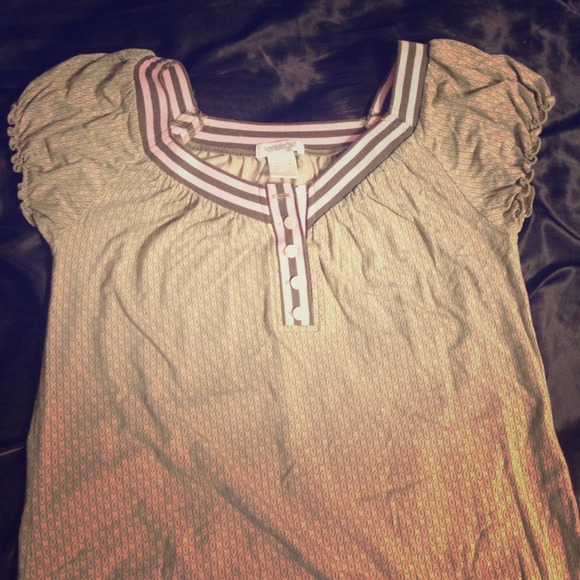 Kensiegirl tunic-style pink/sage top