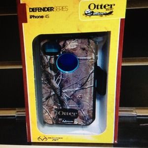 iPhone 4 or 4s otterbox.