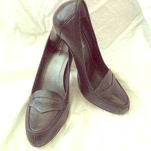 Ellen Tracy loafer style heels