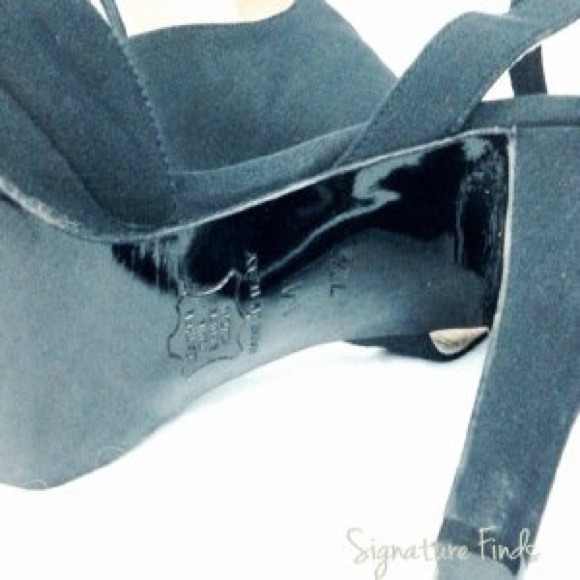 vintage authentic ysl stappy pumps - Picture 3 of 4