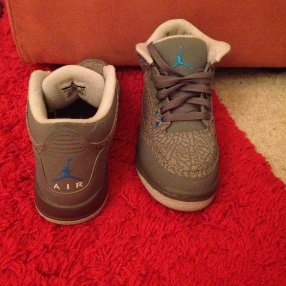 Jordan retro 3's💥on hold💥