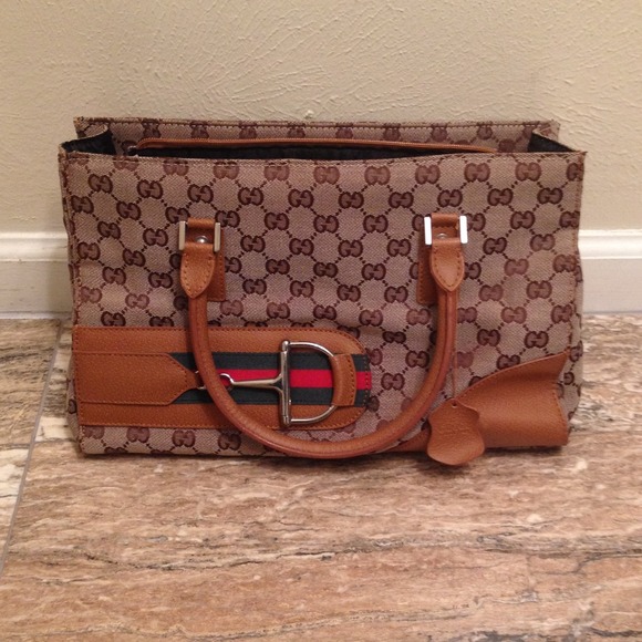 Beautiful beige and brown gucci handbag