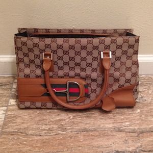 Beautiful beige and brown gucci handbag