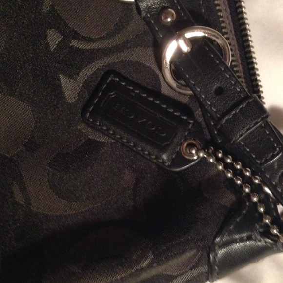 Coach purse - Picture 4 of 4