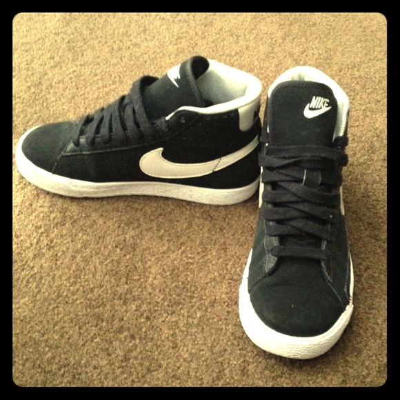 Nike kids shoes