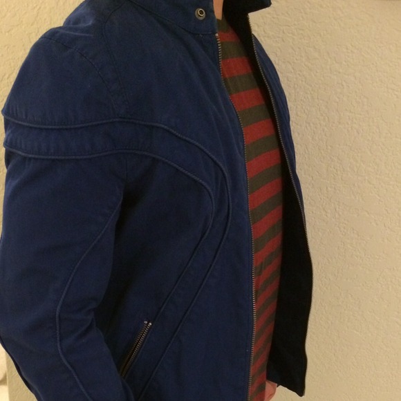 Blue jacket - Picture 3 of 3