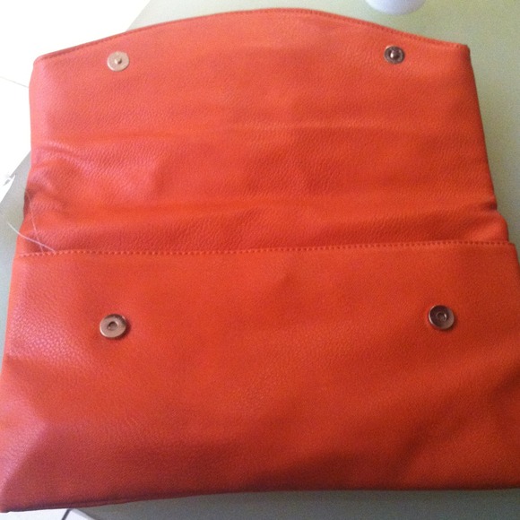 Skull clutch⛔⛔SOLD⛔⛔ - Picture 2 of 4