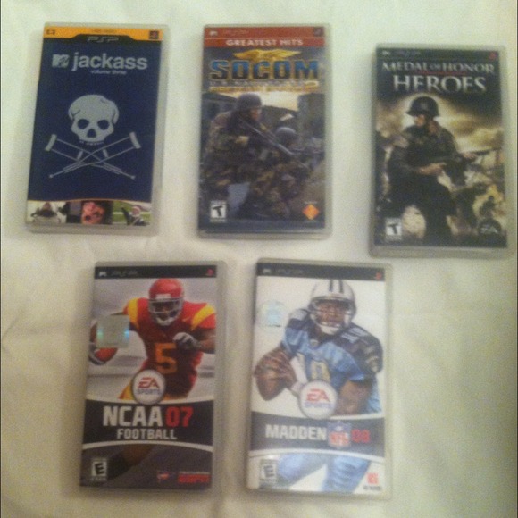 🌟🌟🌟🌟SOLD🌟🌟🌟🌟Psp Game and Movie Bundle😍