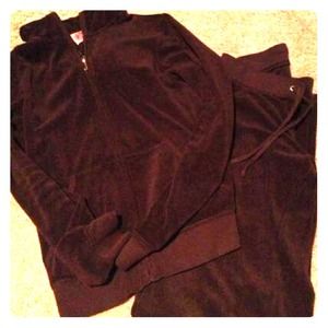 Juicy velour sweatsuit