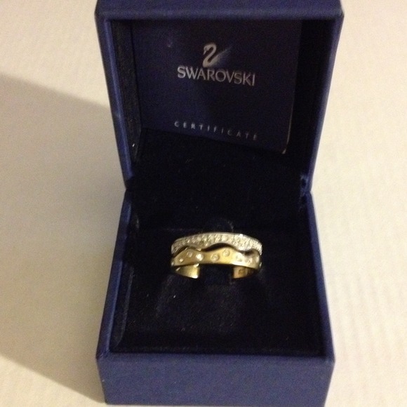 Swarovski ring - Picture 1 of 3
