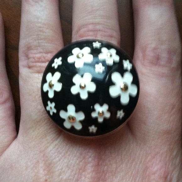 Daisy ring - Picture 4 of 4