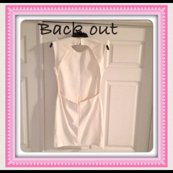 Mini backout dress - Picture 3 of 4