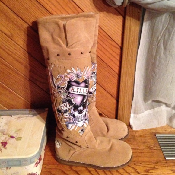 Hold for @rexgirl Ed Hardy Snow Blazer Boots