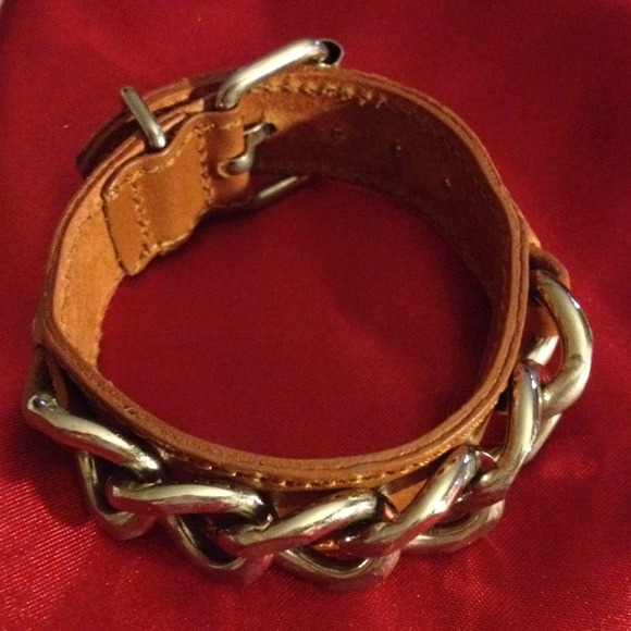 Leather bracelet
