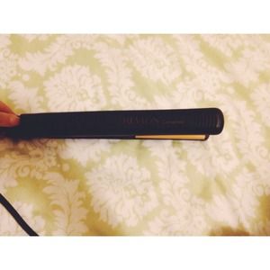 Revlon Ceramic Hair Straightener