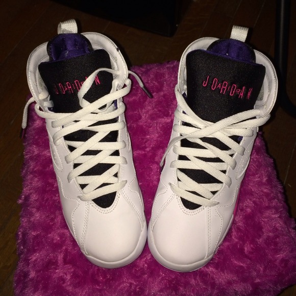 💢HOLD💢 till Saturday Retro 7s 6y