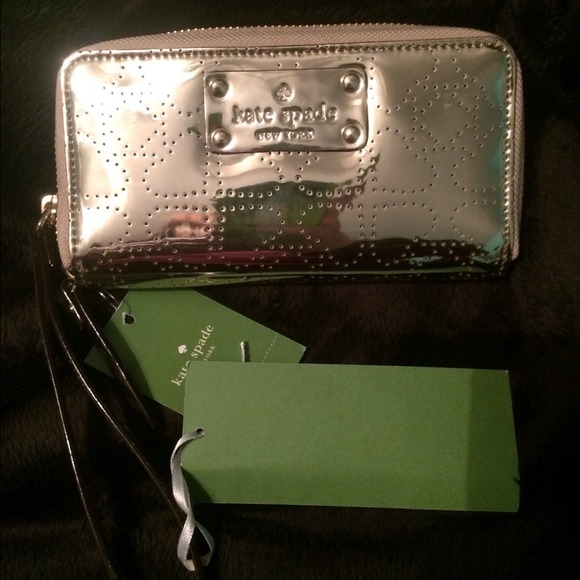 SOLD NWT Kate Spade Jazzy Wristlet 💛