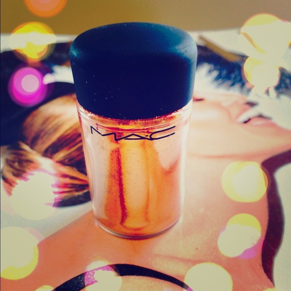 SOLD💄💯🎉 MAC Reflect Bronze Glitter