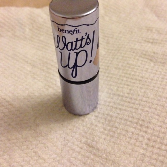 Benefit watts up higlithet never used
