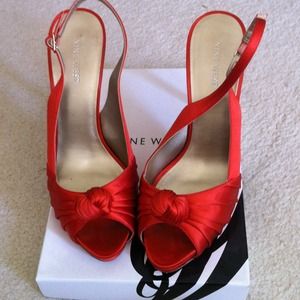 Nine West-- Orange satin slingback heels