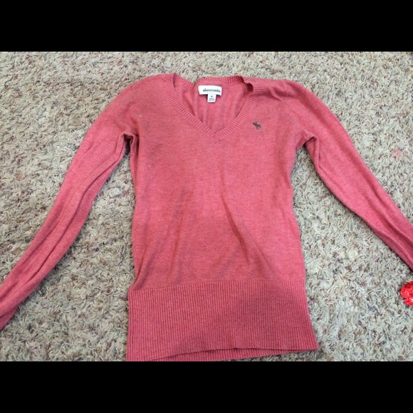 Abercrombie sweater - Picture 1 of 3