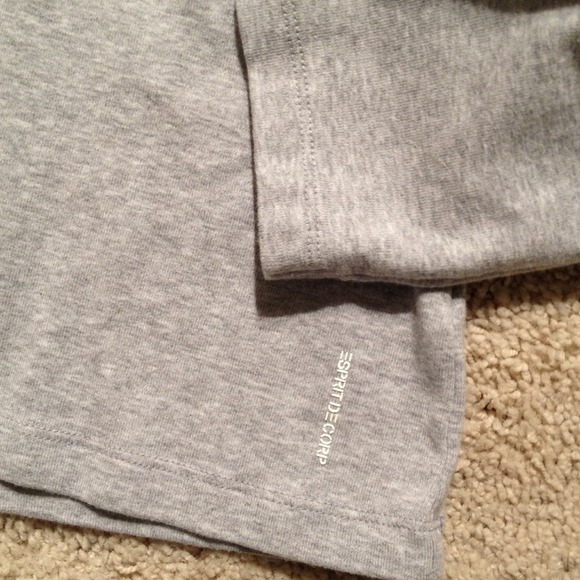 Grey top - Picture 3 of 3