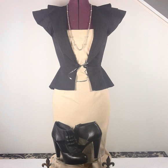 💰REDUCED💰"Fly, " Butterfly Top, "Fly!"