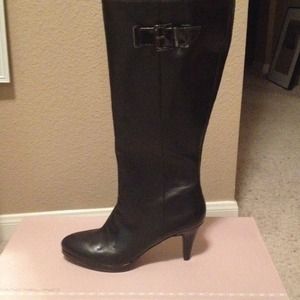 Boots, leather by Bandolino