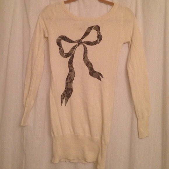 Sweater dress with black bow and pearls!