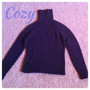 Cozy turtle neck Gap sweater