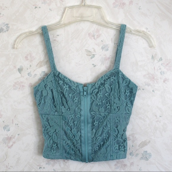♡SOLD♡ on vinted Lace Crop Top