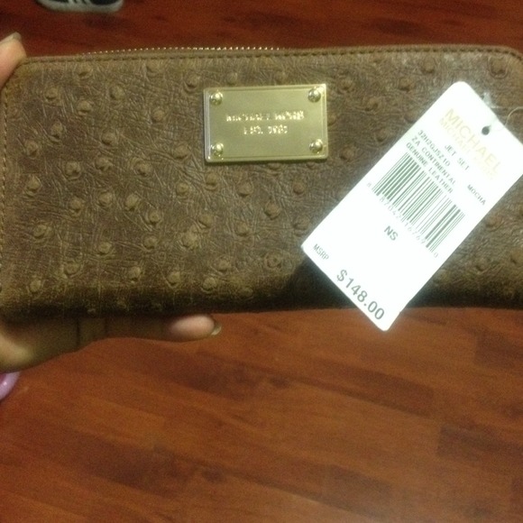 Sold👍Michael kors wallet - Picture 1 of 1