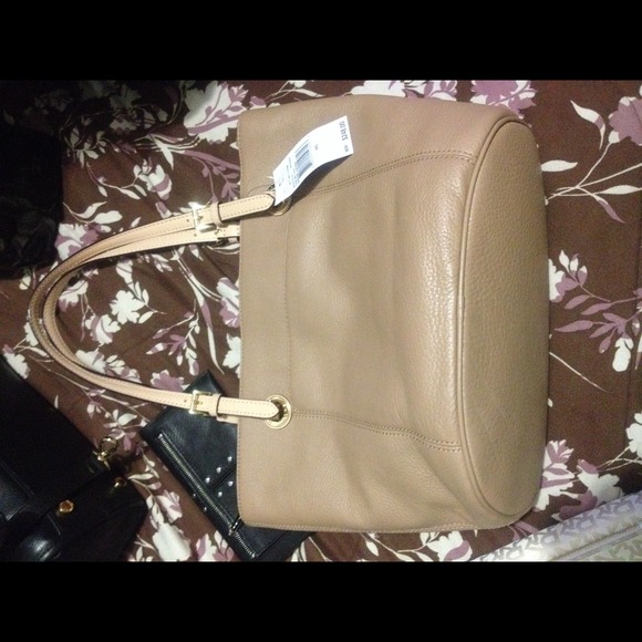 Sold 👍Micheal kors purse - Picture 1 of 1