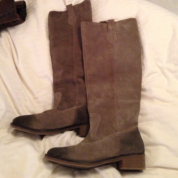 BDG knee high leather boots sz 8